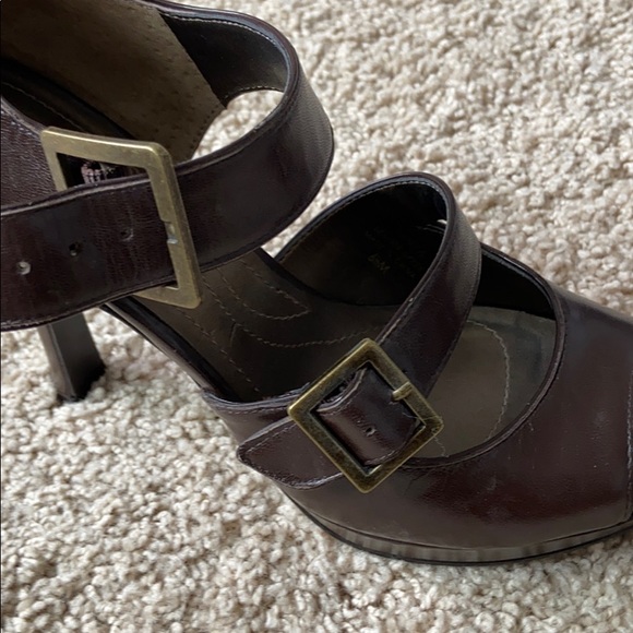Brown Heels - Picture 4 of 6